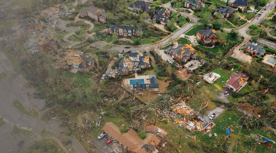 Why choose water damage restoration service for storm damage restoration in Port Orchard